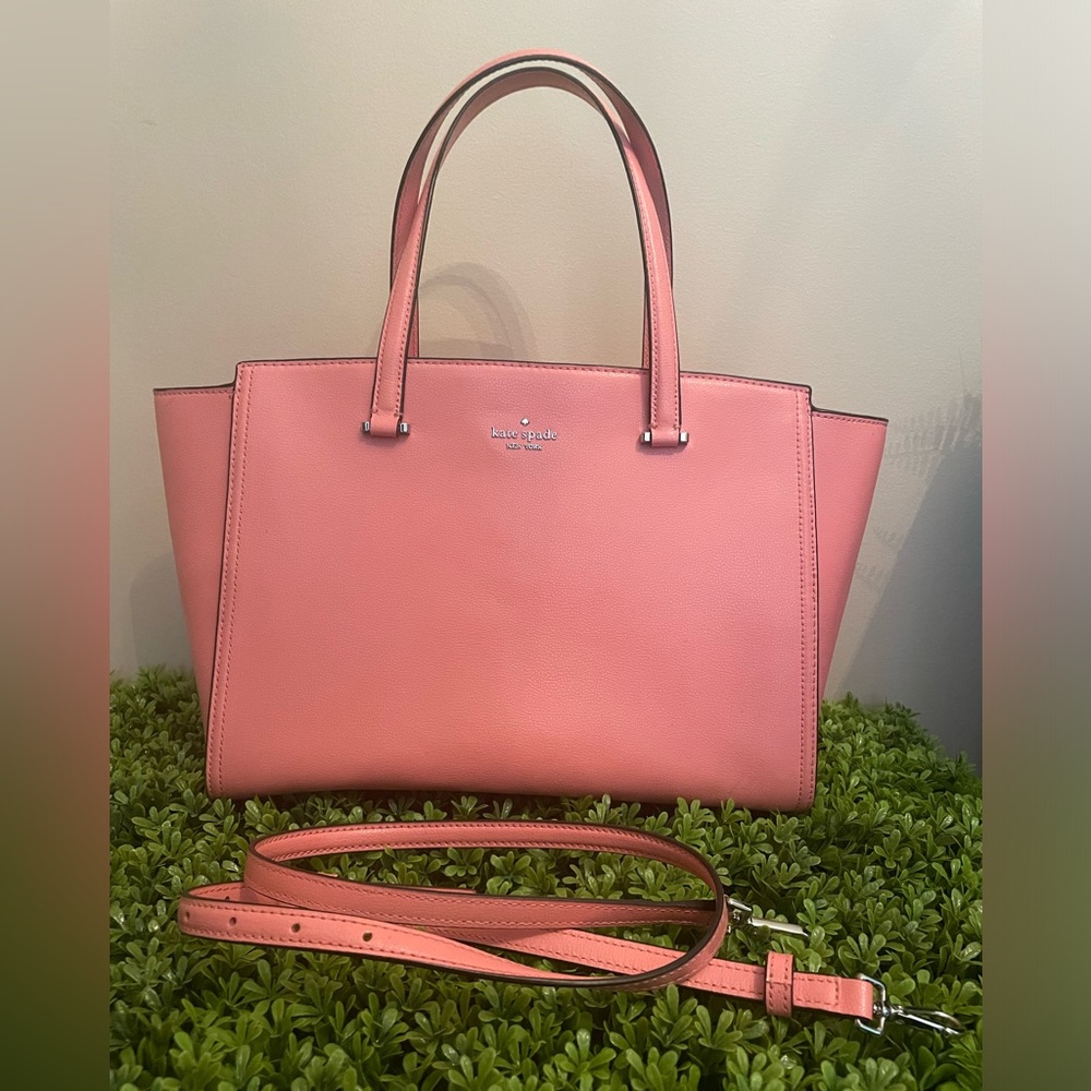 Kate Spade Medium satchel Coral Peach 🍑